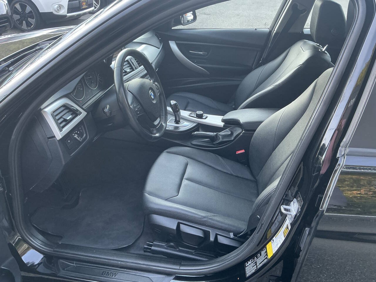Used 2014 BMW 320i xDrive Sedan AWD/4WD image 15