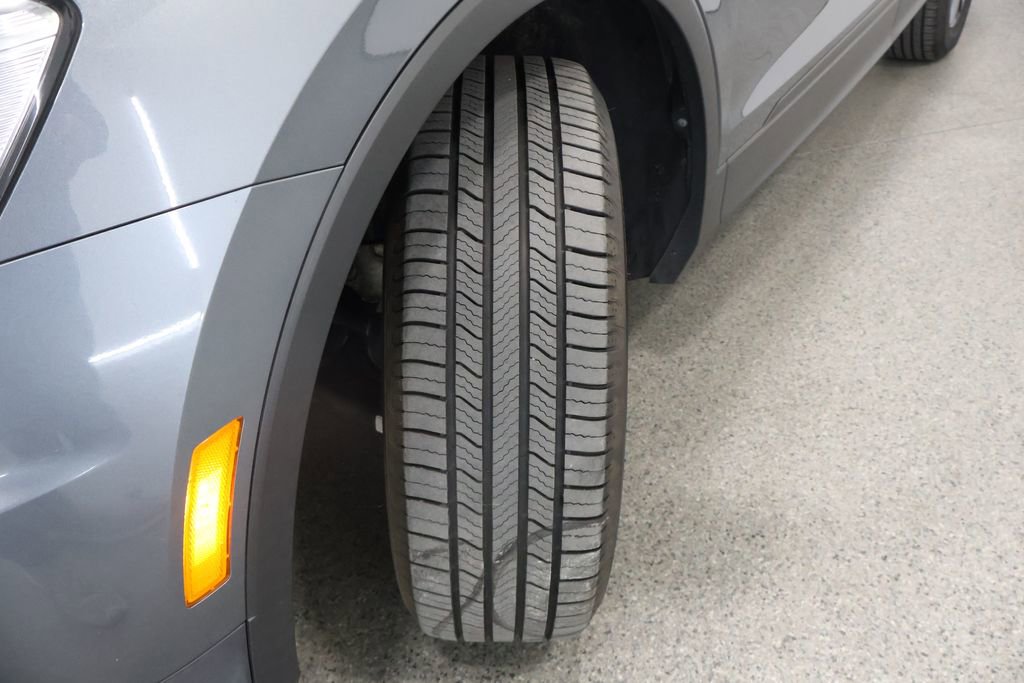 Used 2019 Volkswagen Tiguan SE w/ Panoramic Sunroof Package image 4