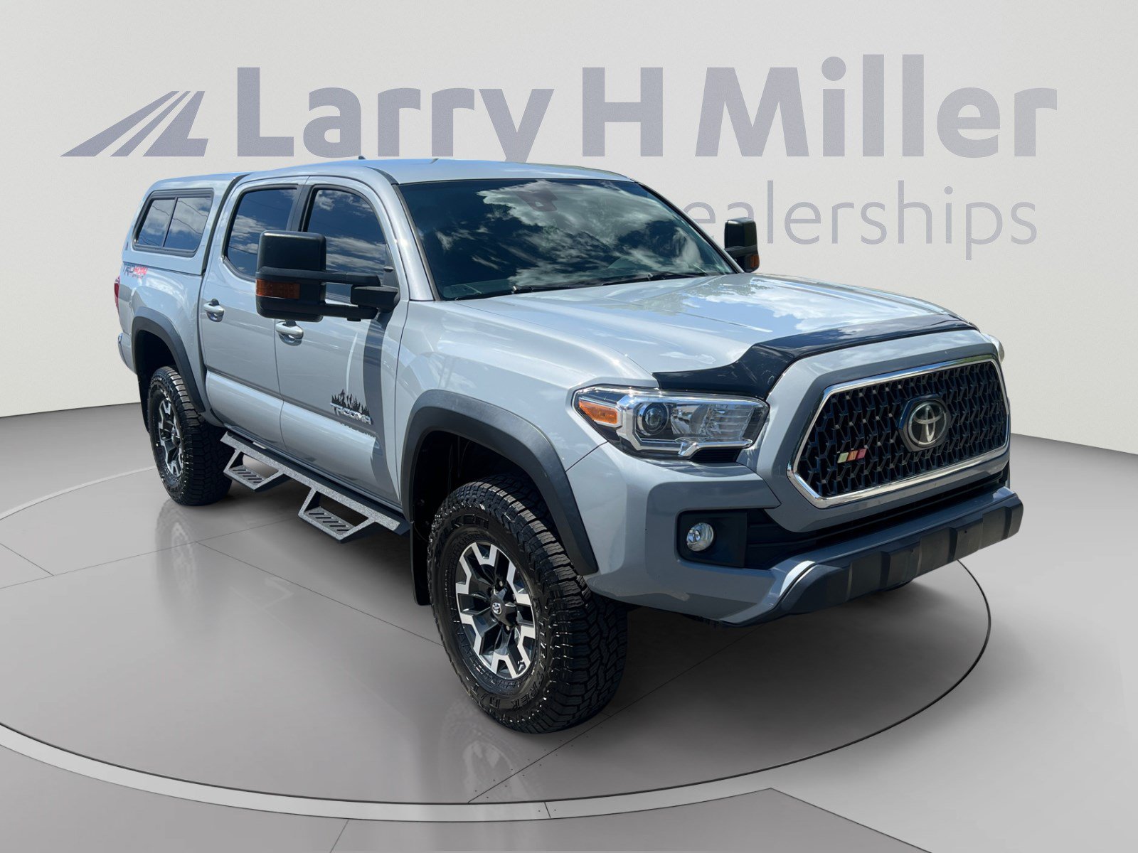 Certified 2019 Toyota Tacoma TRD Off-Road AWD/4WD image 7
