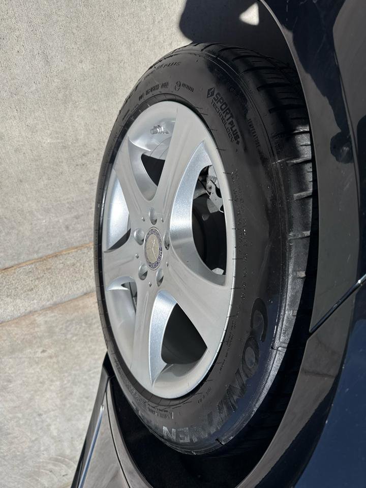 Used 2014 Mercedes-Benz E 250 BlueTEC 4MATIC Sedan image 18