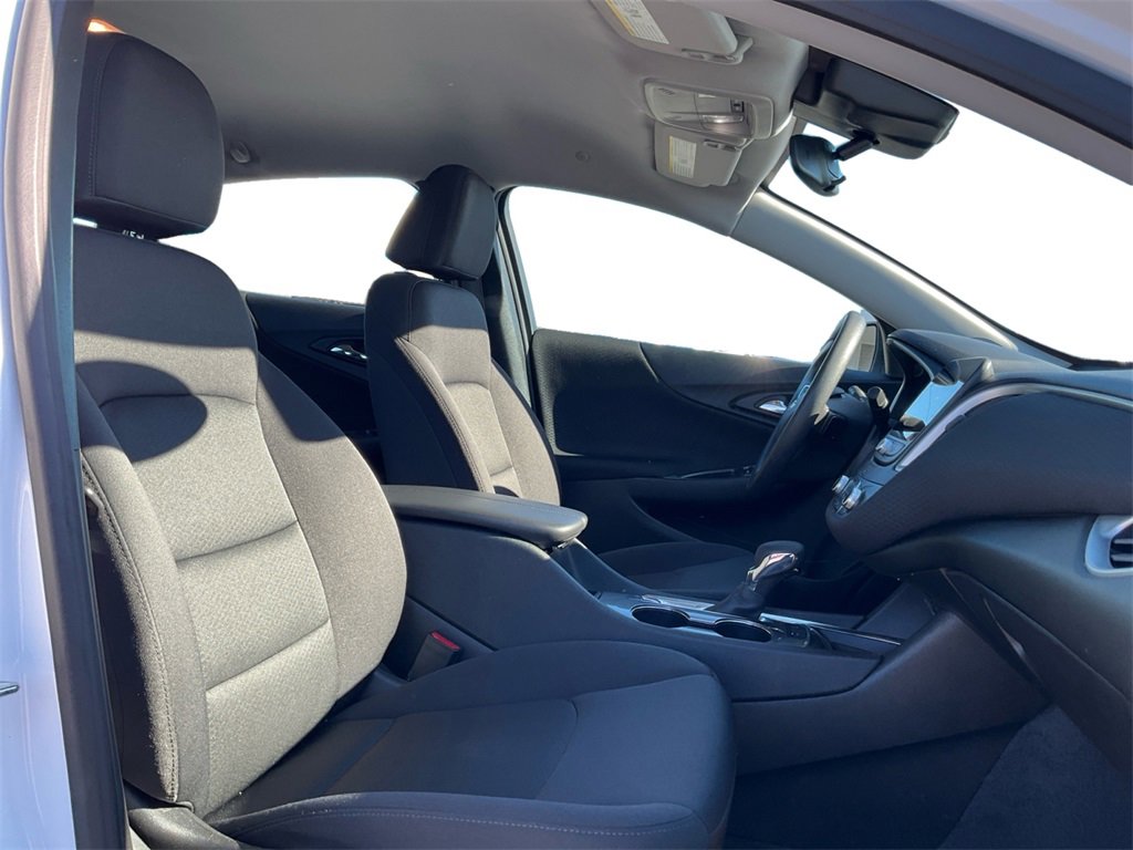 Used 2024 Chevrolet Malibu LT image 24