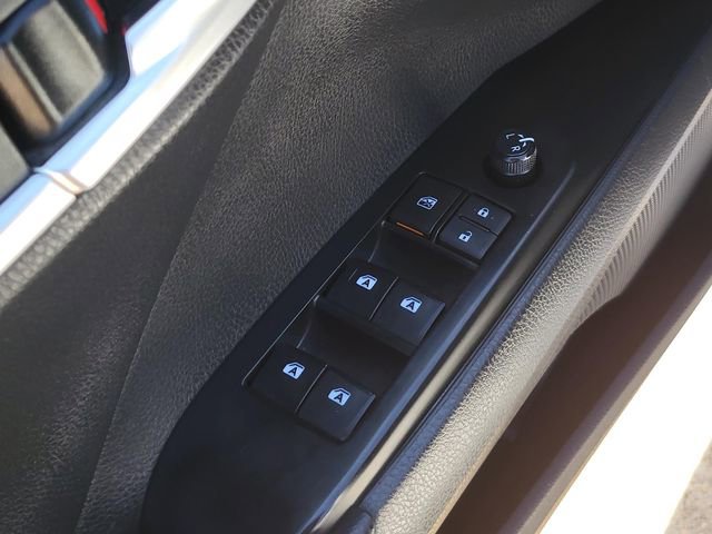 Used 2020 Toyota Camry SE w/ Carpet Mat Package image 14