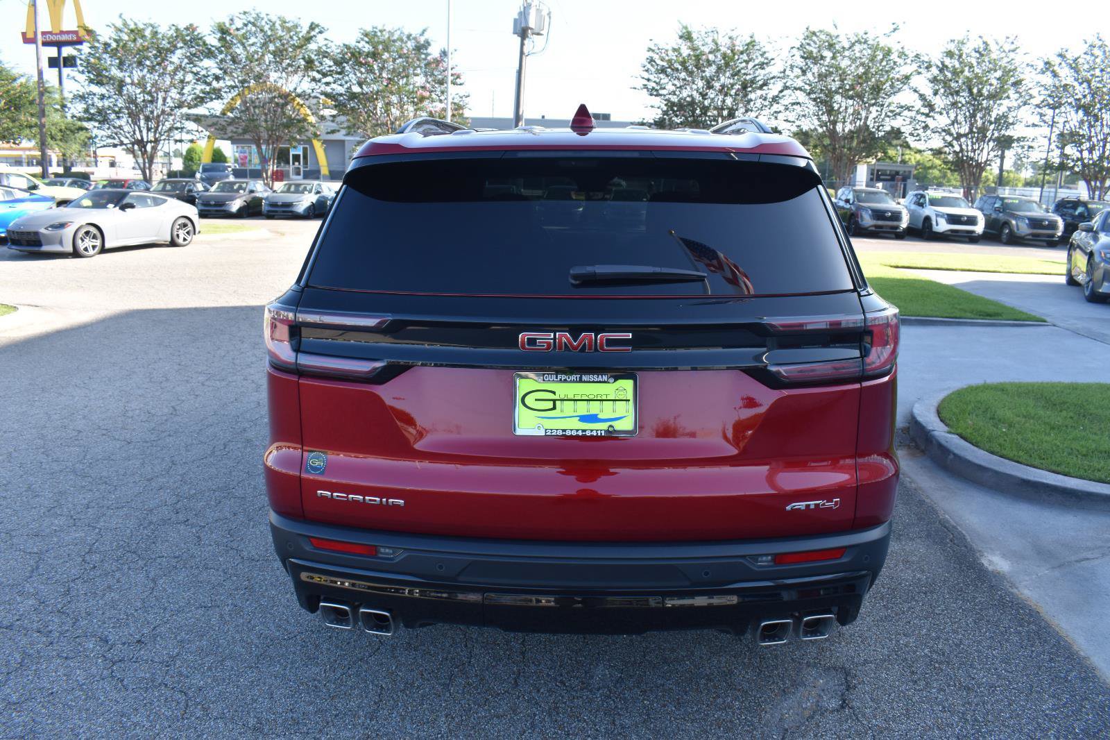 Used 2026 GMC Acadia AT4 w/ Luxury Package AWD/4WD image 12