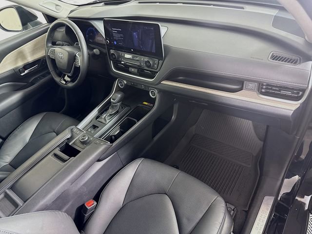 Used 2024 Toyota Grand Highlander Platinum image 33