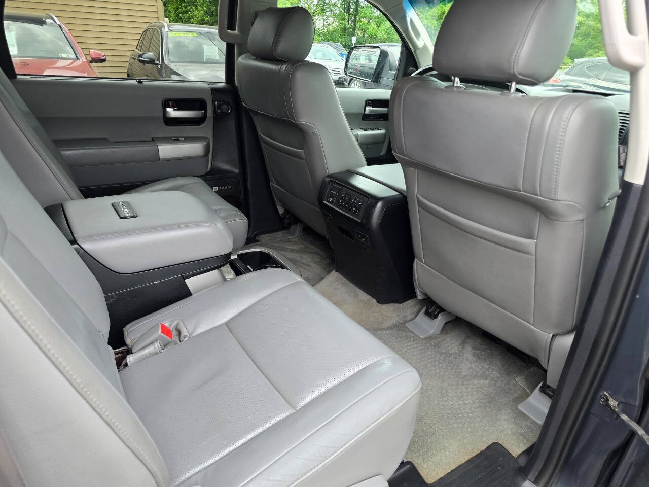 Used 2008 Toyota Sequoia Platinum w/ Cold Area Pkg AWD/4WD image 36
