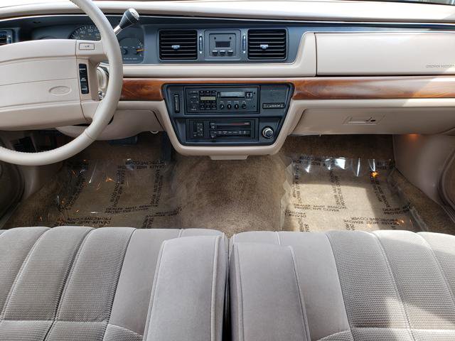 Used 1992 Ford Crown Victoria LX RWD image 14