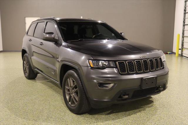 Used 2016 Jeep Grand Cherokee Laredo 75th Anniversary image 1