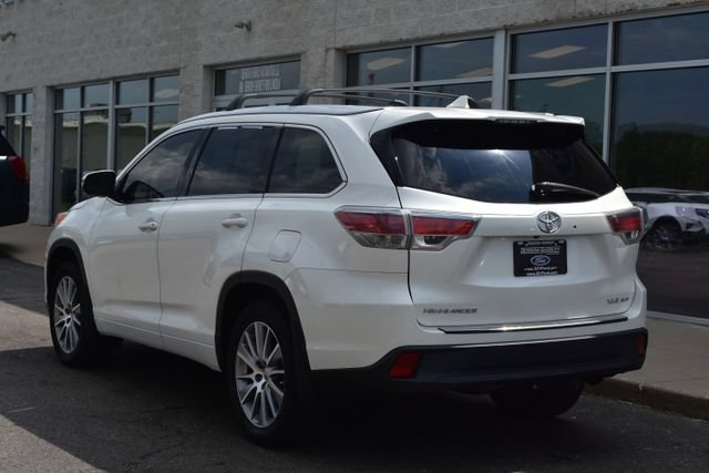 Used 2015 Toyota Highlander XLE AWD/4WD image 10