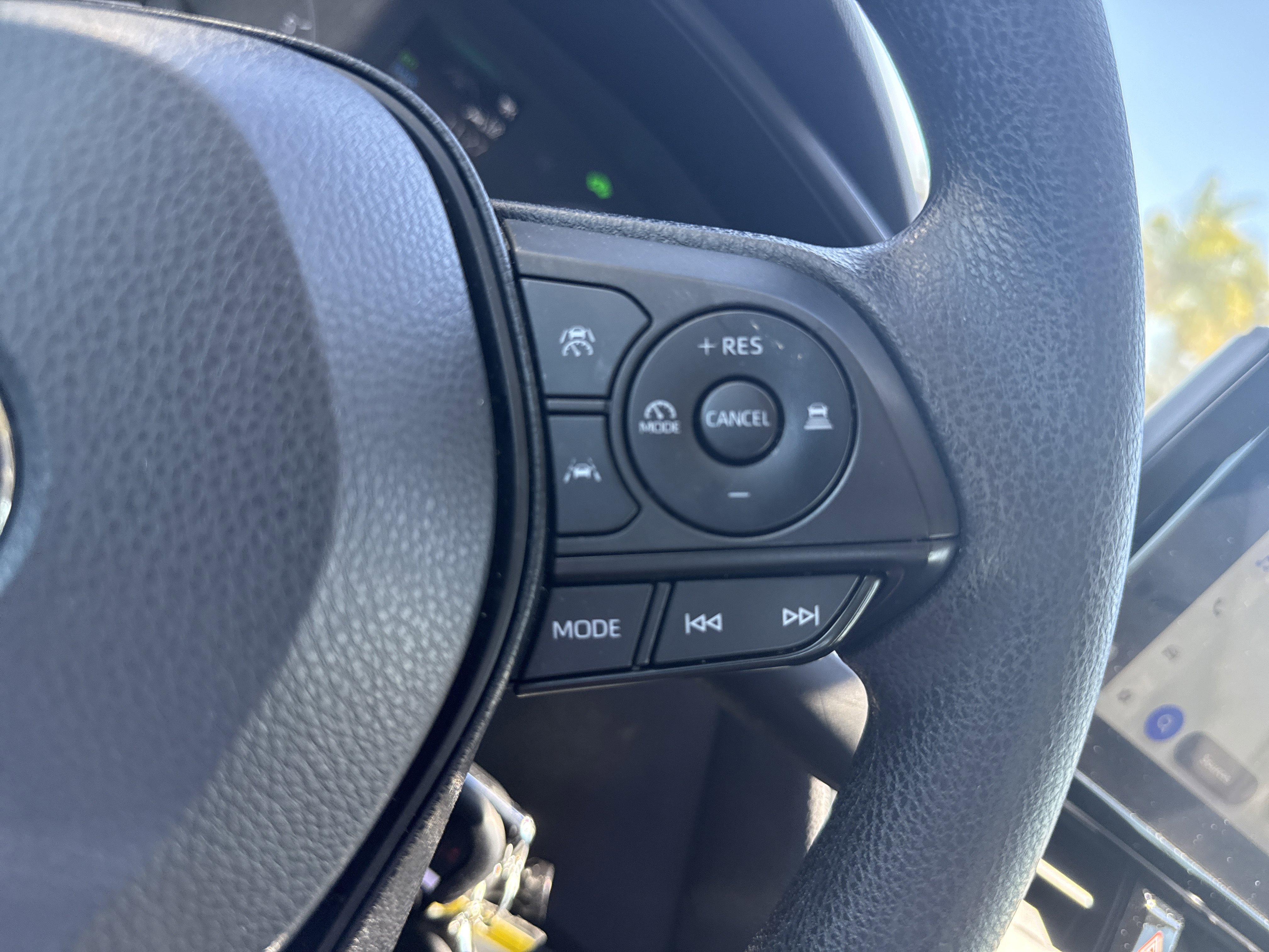 Used 2025 Toyota Corolla LE image 22