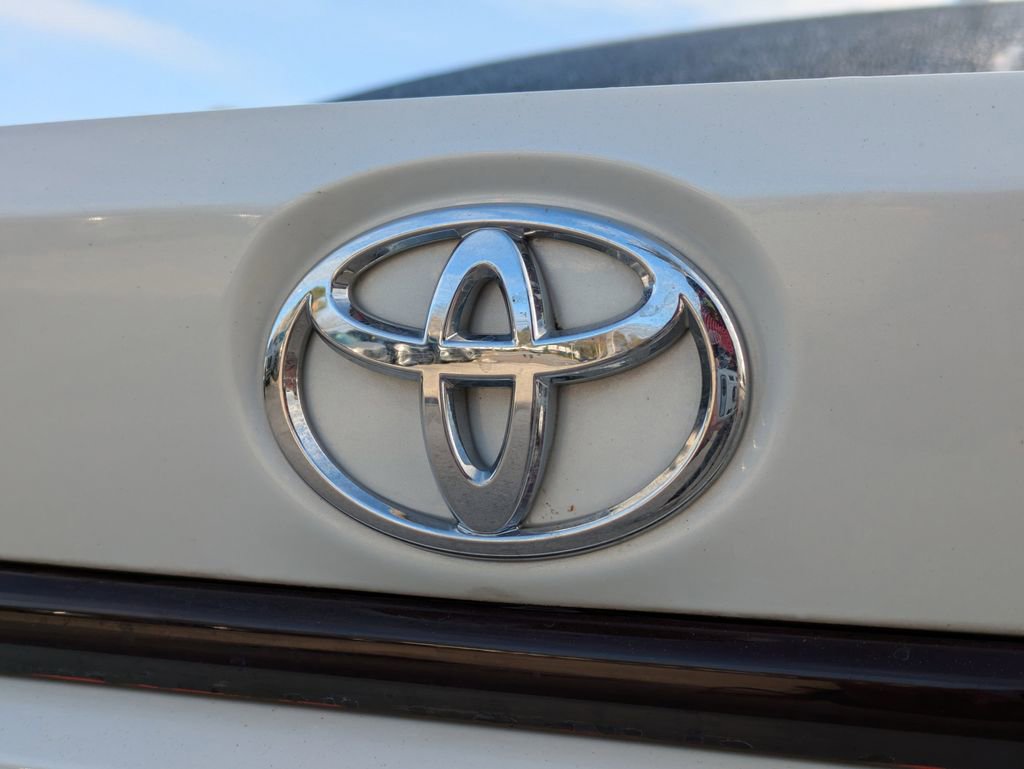 Used 2020 Toyota Corolla LE w/ LE Premium Package image 14