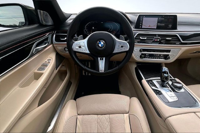Used 2020 BMW 750i xDrive w/ Executive Package AWD/4WD image 8