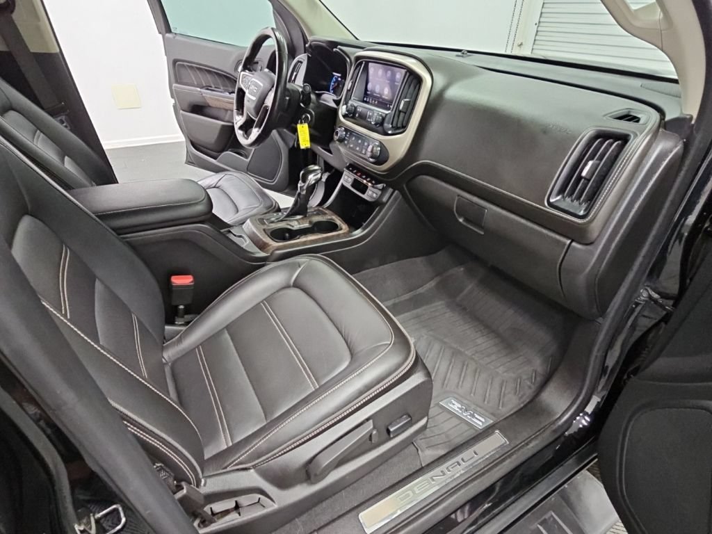 Used 2022 GMC Canyon Denali w/ Denali Black Edition Package AWD/4WD image 40