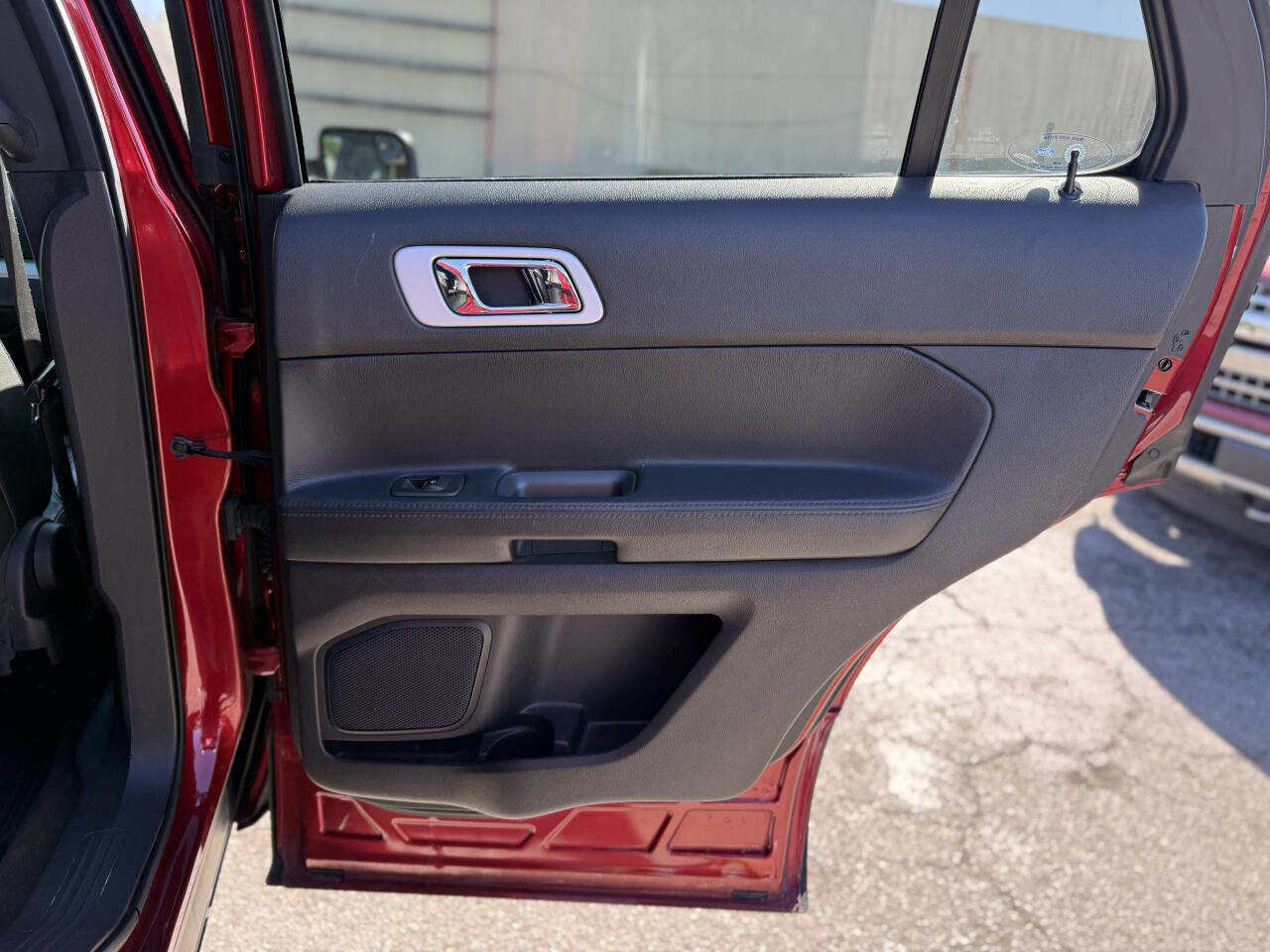 Used 2013 Ford Explorer XLT AWD/4WD image 26