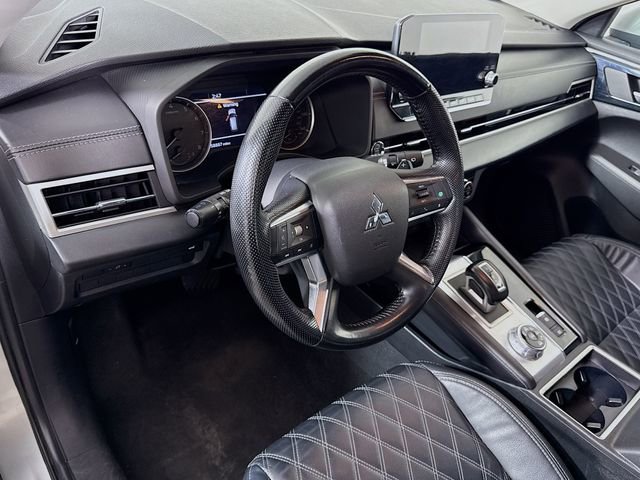 Used 2022 Mitsubishi Outlander SEL image 10