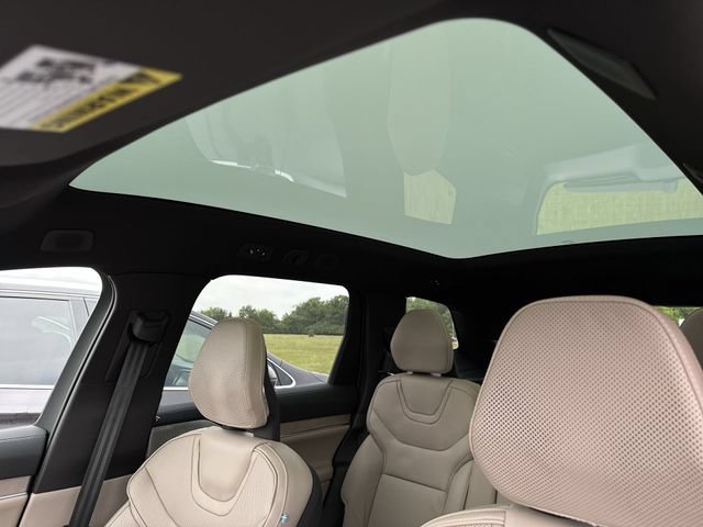 New 2026 Volvo EX90 Ultra AWD/4WD image 18