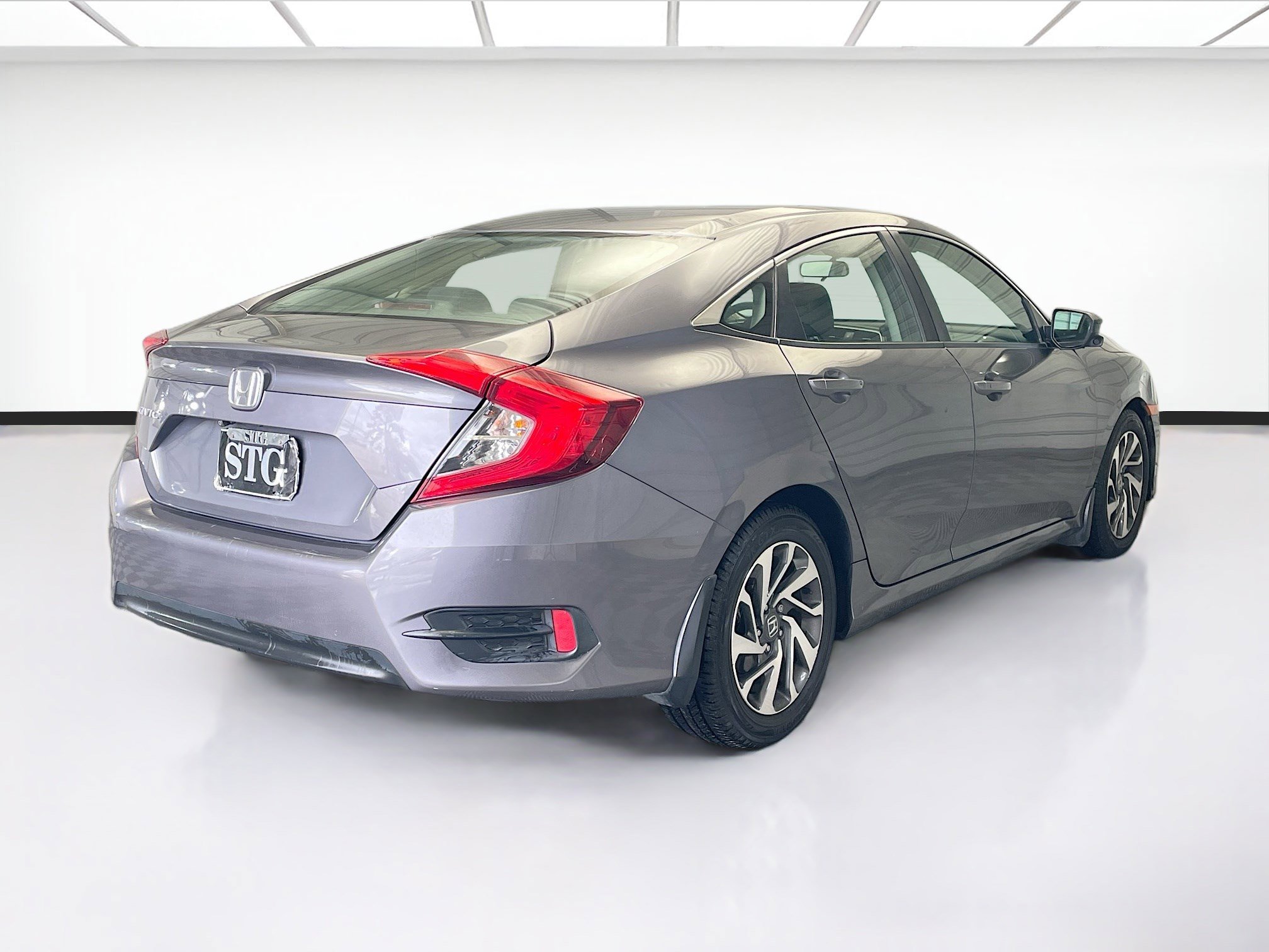 Used 2016 Honda Civic EX image 4