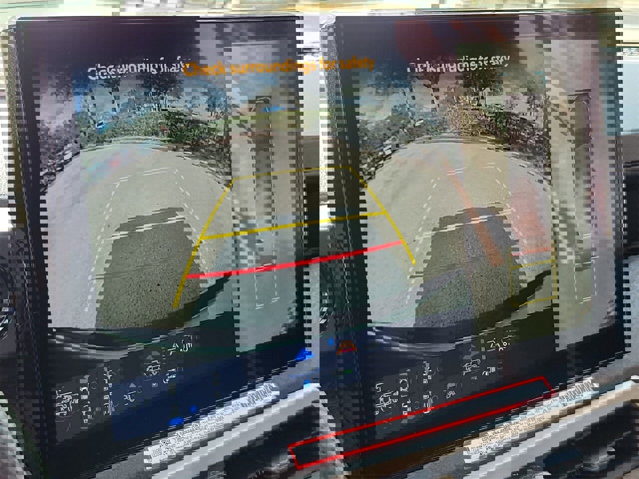 Used 2025 Toyota Tacoma Limited image 24