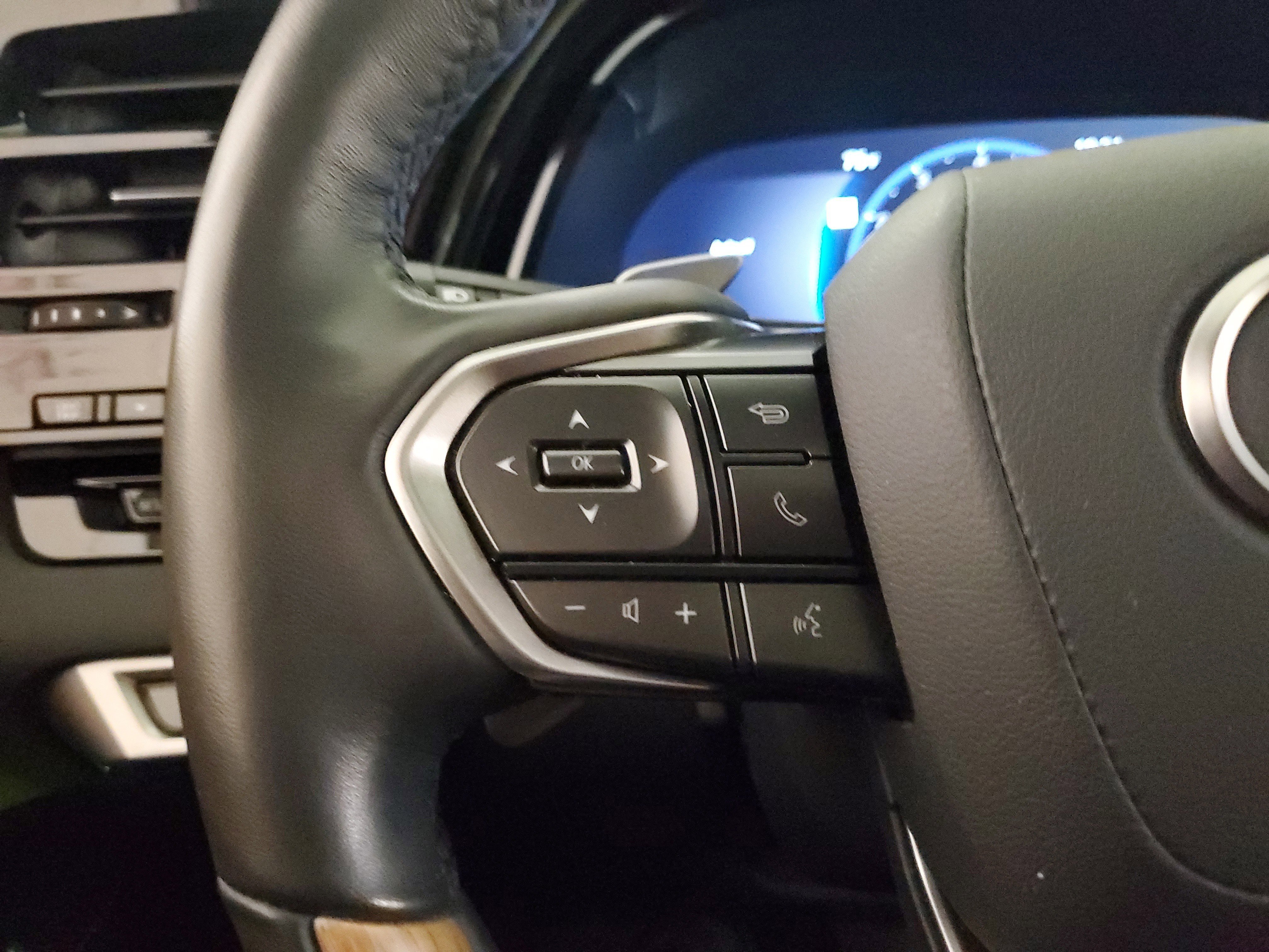 Used 2025 Lexus RX 350 Premium w/ Convenience Package image 26