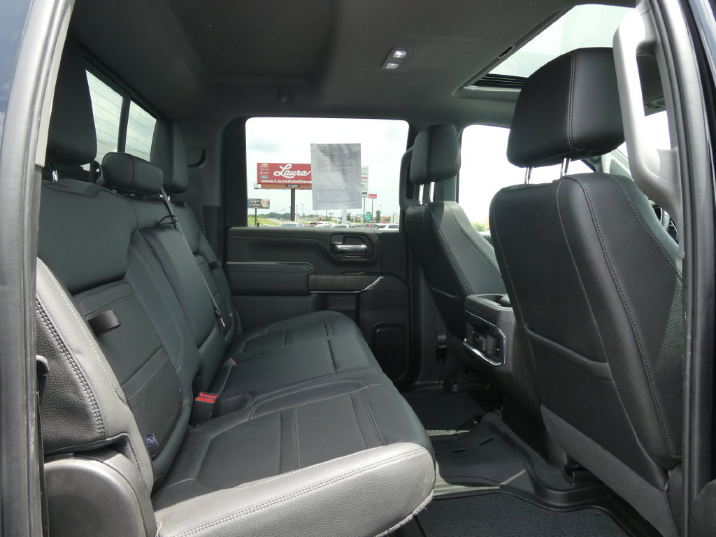 Certified 2022 GMC Sierra 3500 Denali w/ Denali Black Diamond Edition AWD/4WD image 16
