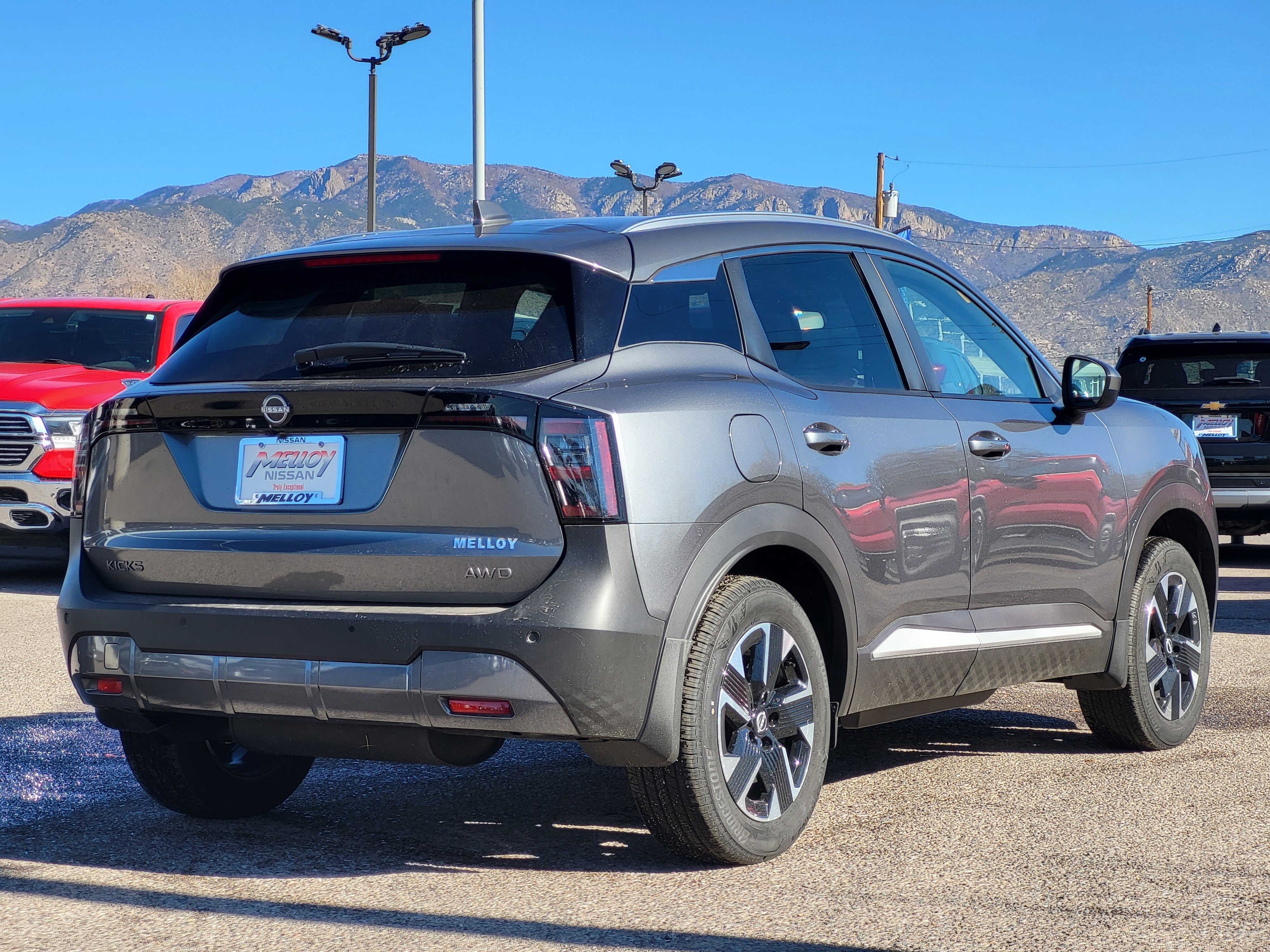 New 2025 Nissan Kicks SV w/ SV Premium Package image 4