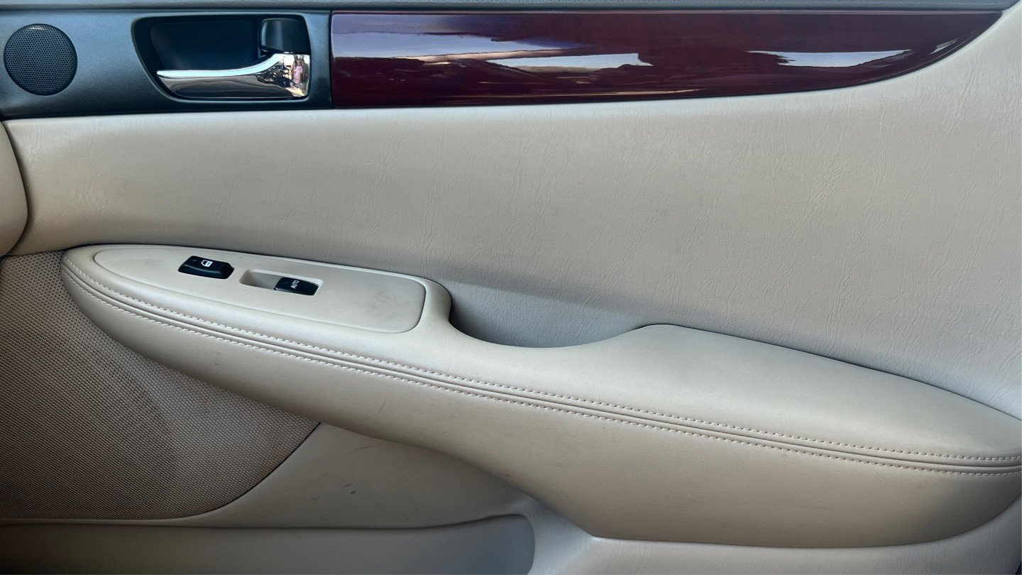 Used 2003 Lexus ES 330 image 32