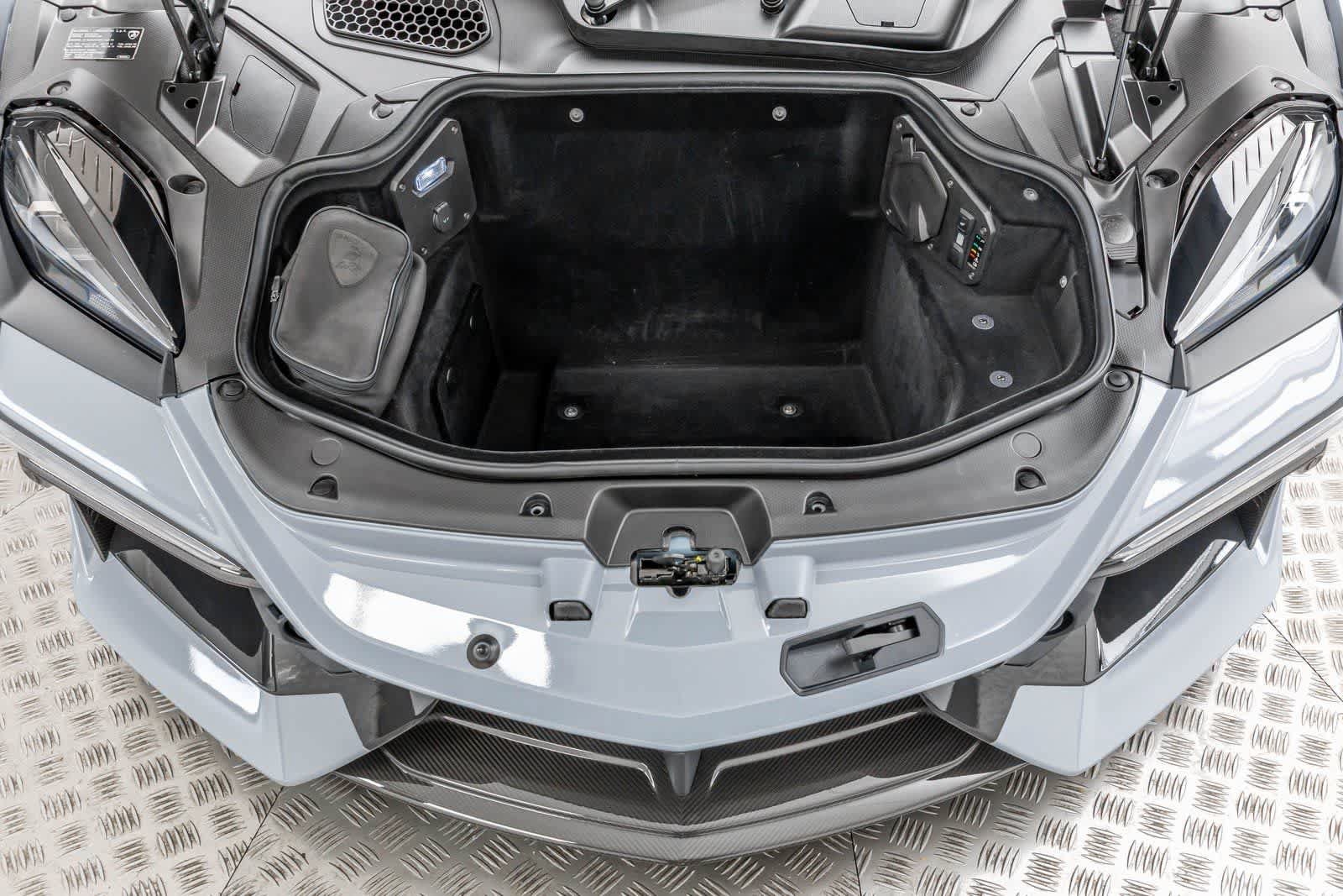 Used 2024 Lamborghini Revuelto AWD/4WD image 19