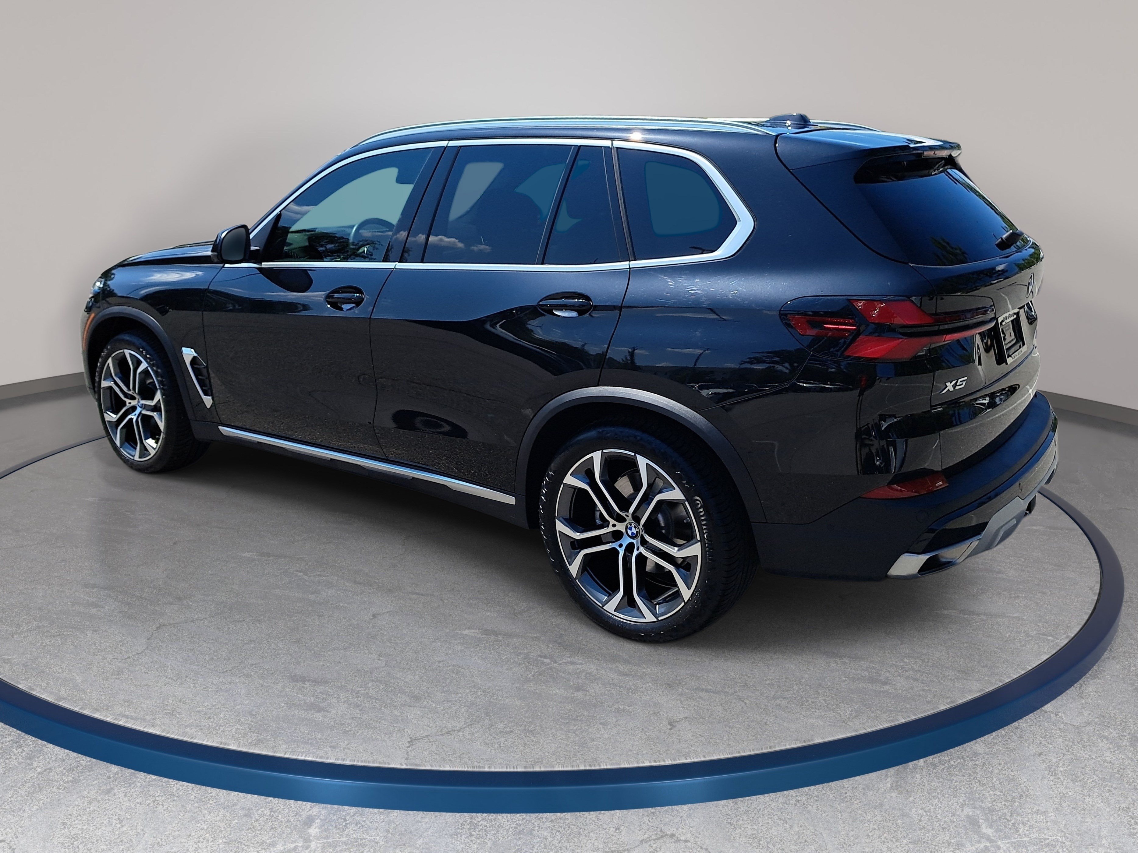 Certified 2026 BMW X5 xDrive40i w/ Climate Comfort Package AWD/4WD image 8