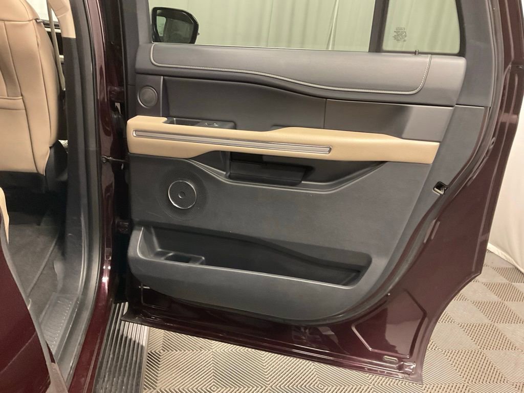 Used 2024 Ford Expedition Max Limited image 30