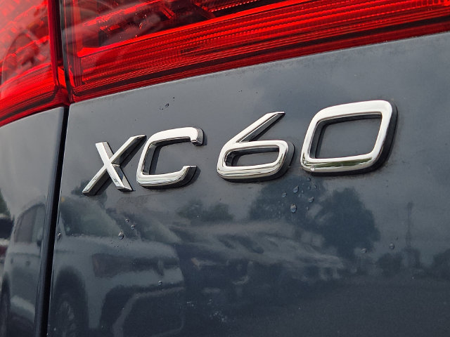 Used 2024 Volvo XC60 B5 Core w/ Climate Package AWD/4WD image 31