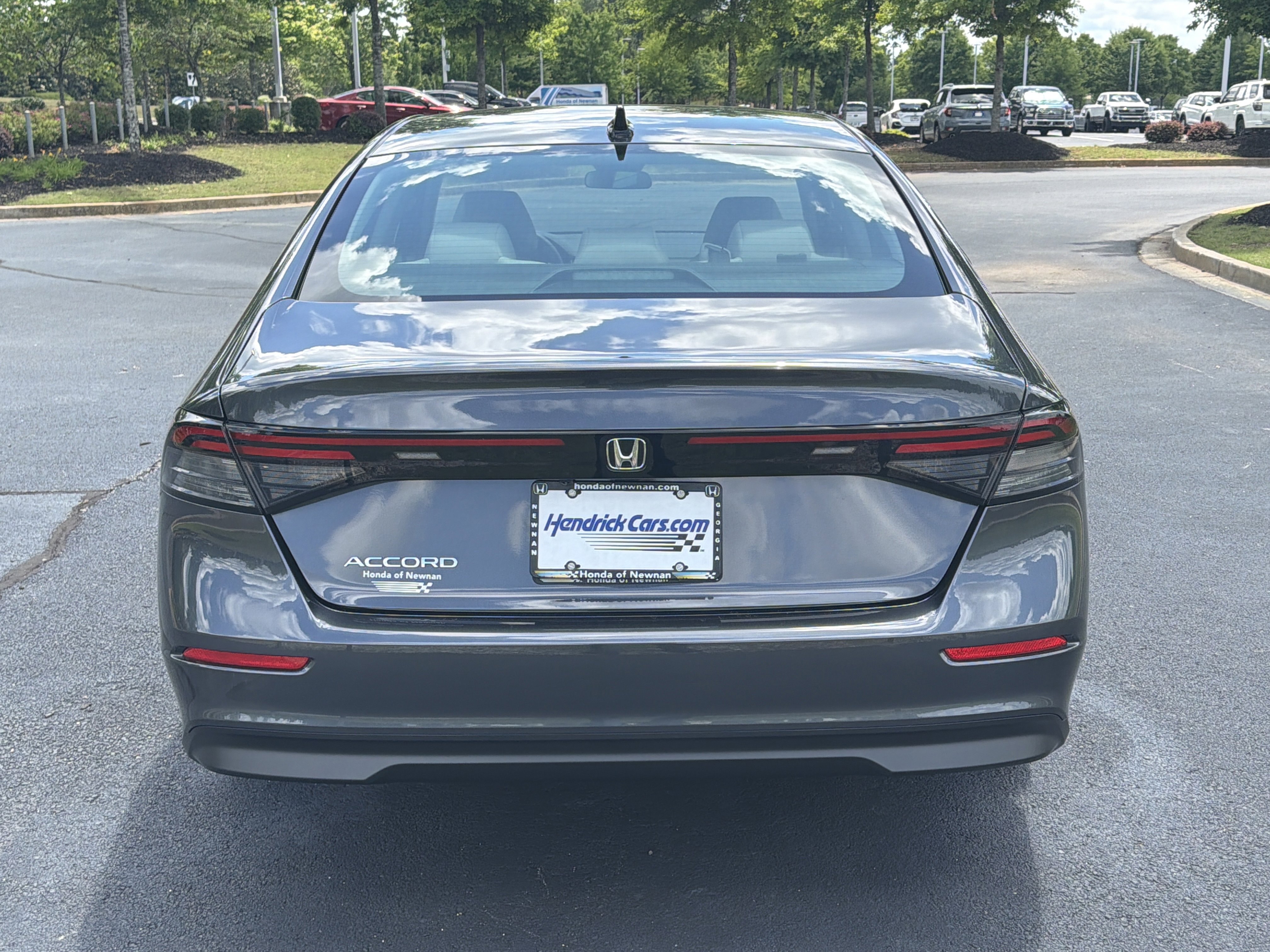Used 2025 Honda Accord SE image 13