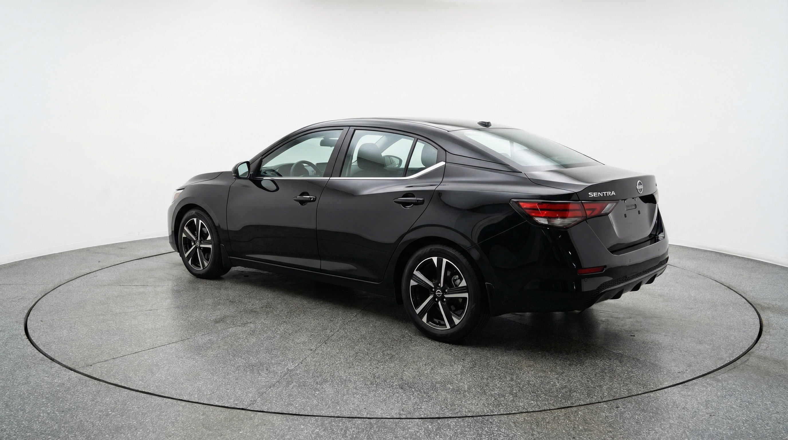 Used 2025 Nissan Sentra SV image 6