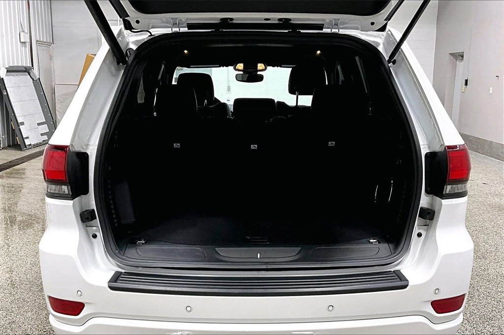 Used 2022 Jeep Grand Cherokee Laredo X image 7