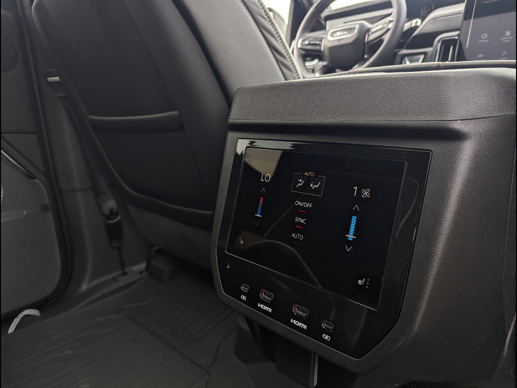 New 2026 GMC Yukon AT4 Ultimate w/ LPO, Floor Liner Package AWD/4WD image 17