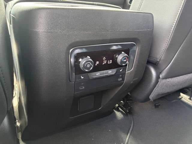New 2026 Chevrolet Suburban LT w/ Comfort Package AWD/4WD image 18