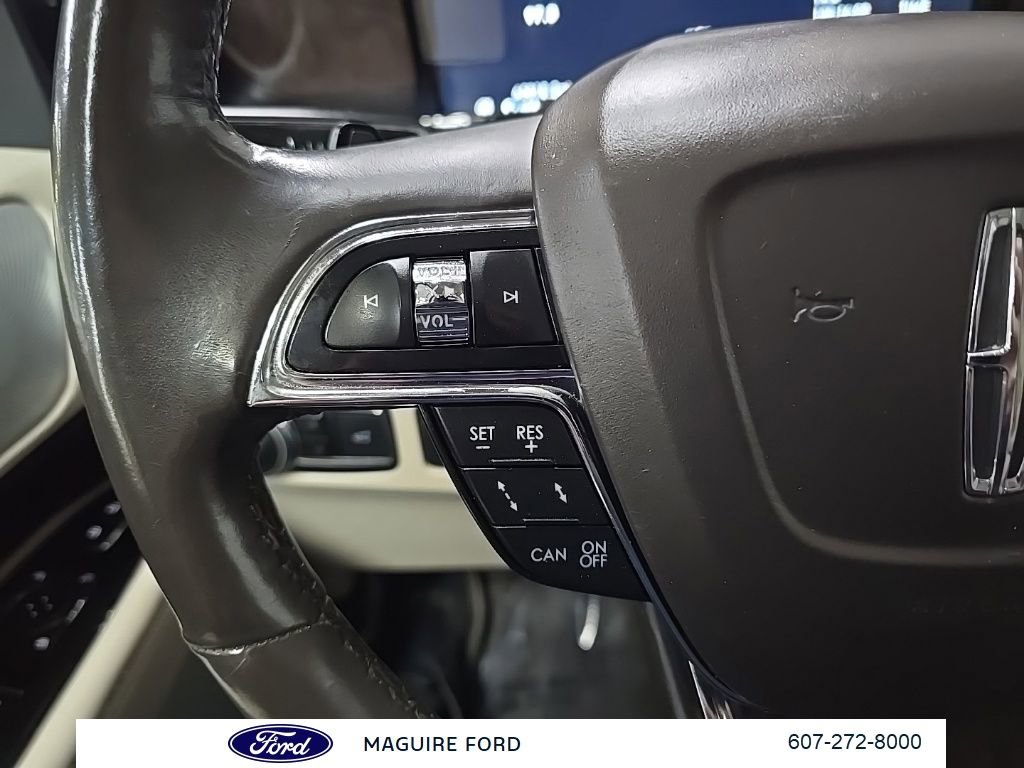 Used 2020 Lincoln Navigator Reserve w/ Luxury Package image 24