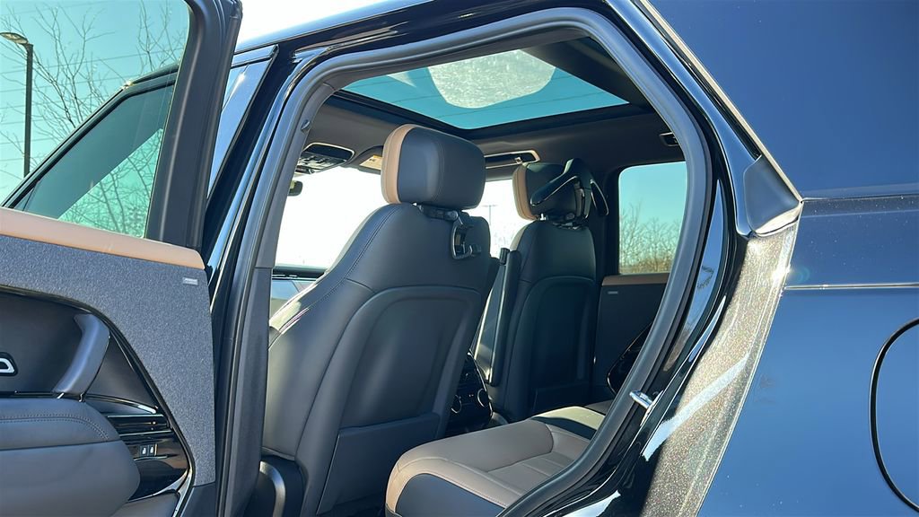 Used 2025 Land Rover Range Rover Sport Dynamic SE image 23