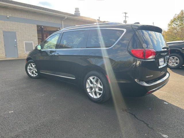 Used 2020 Chrysler Pacifica Limited image 4