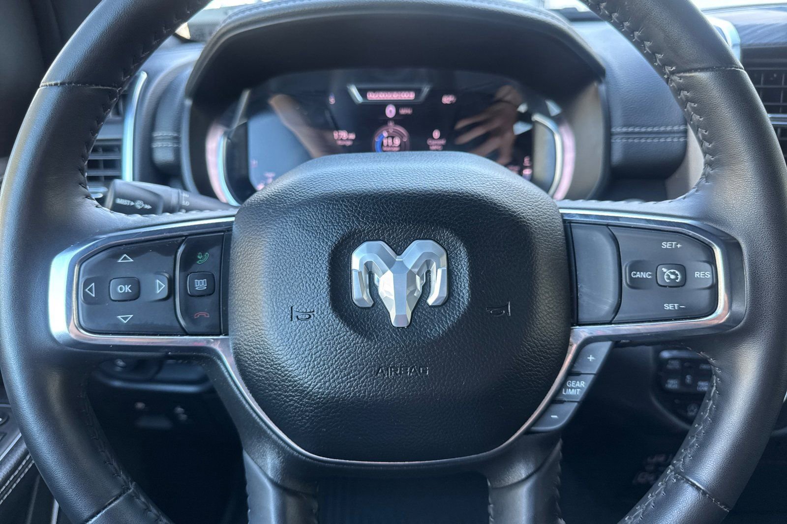 Used 2024 RAM 1500 Laramie image 33