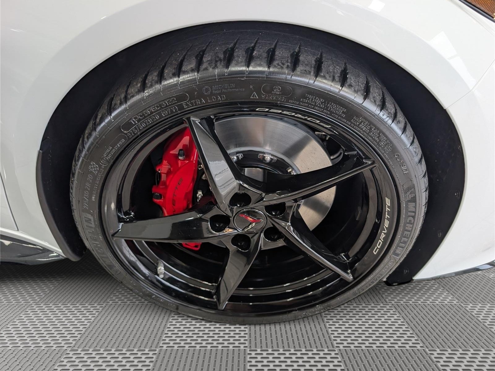 New 2027 Chevrolet Corvette Grand Sport w/ Z52 Sport Performance Package RWD image 7