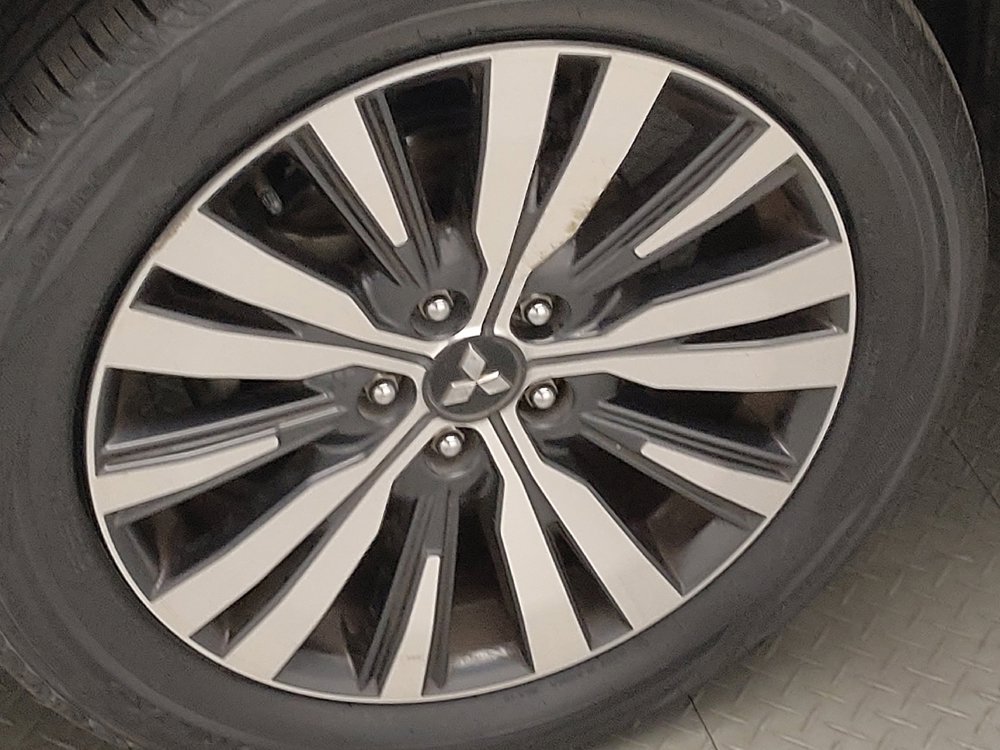 Used 2019 Mitsubishi Outlander SE FWD image 31