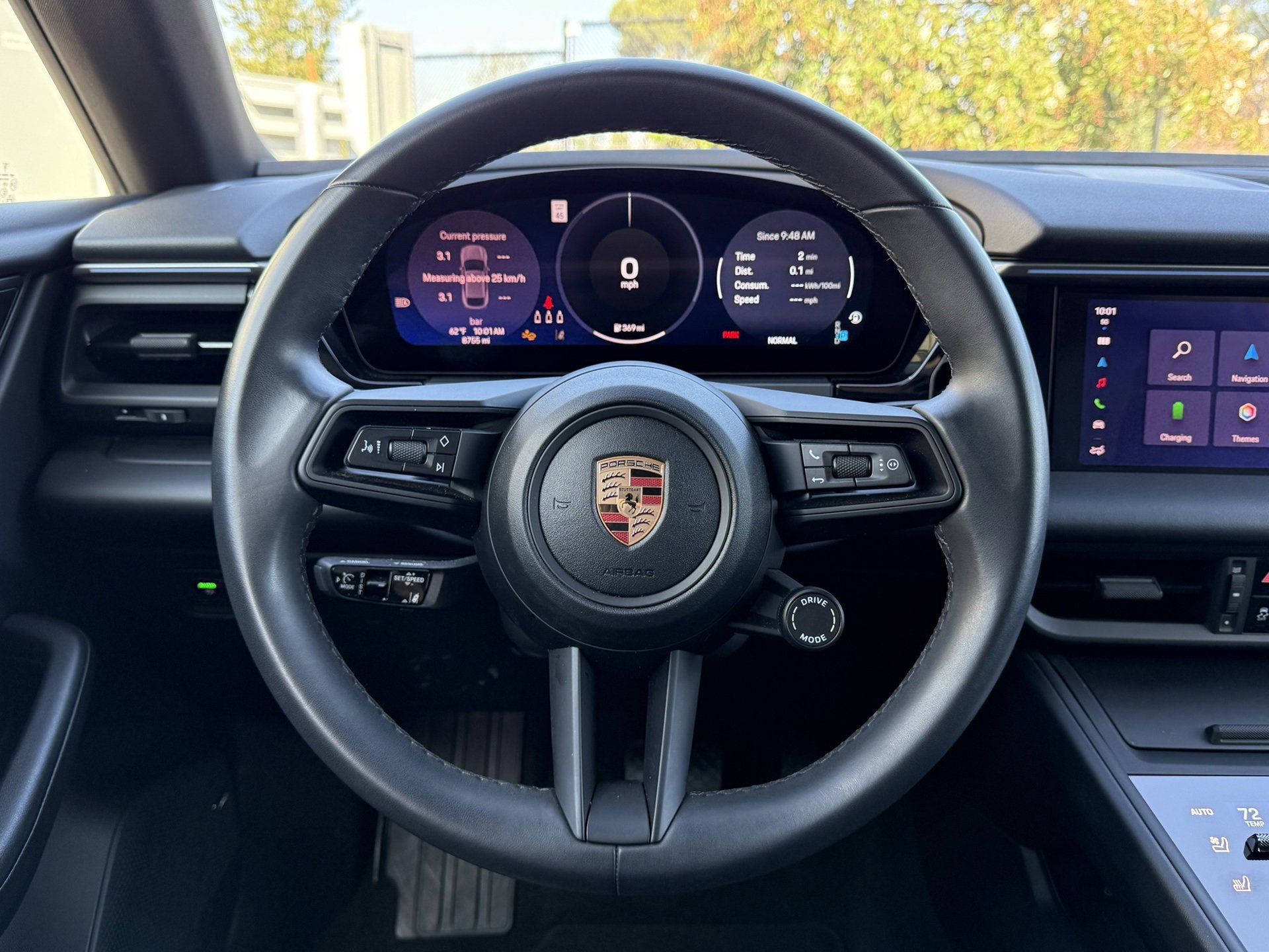 Used 2025 Porsche Macan Electric image 15