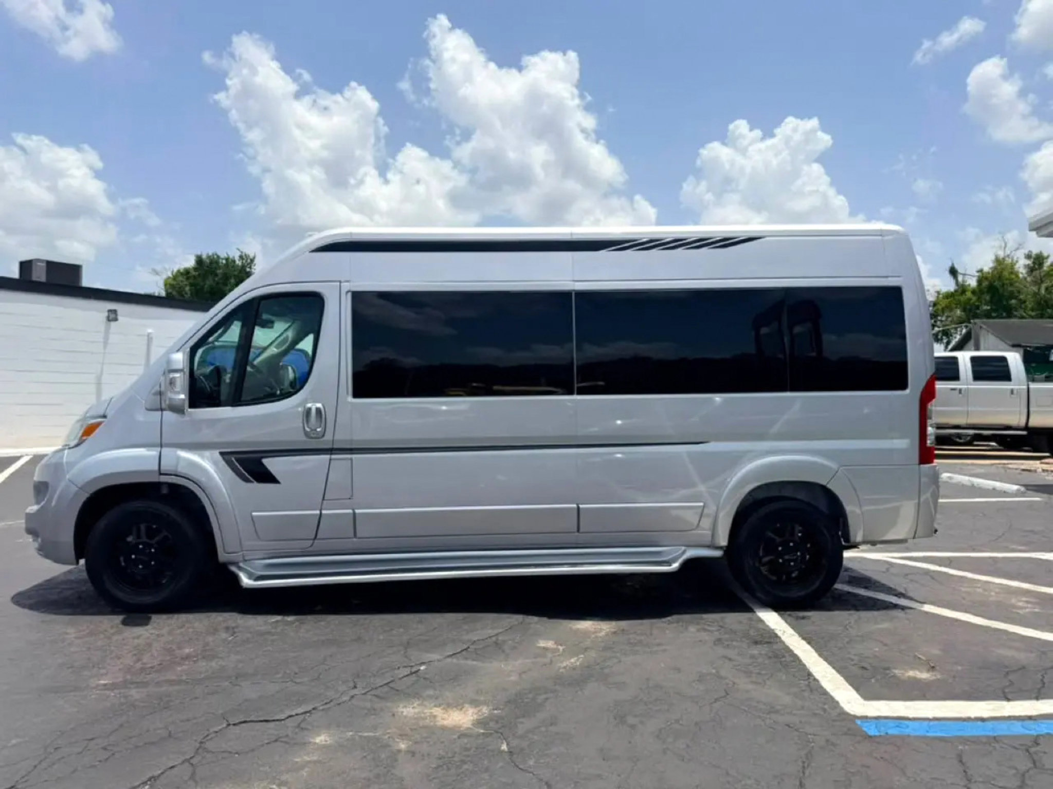 Used 2023 RAM ProMaster 2500 w/ Premium Convenience Group (B) FWD image 2