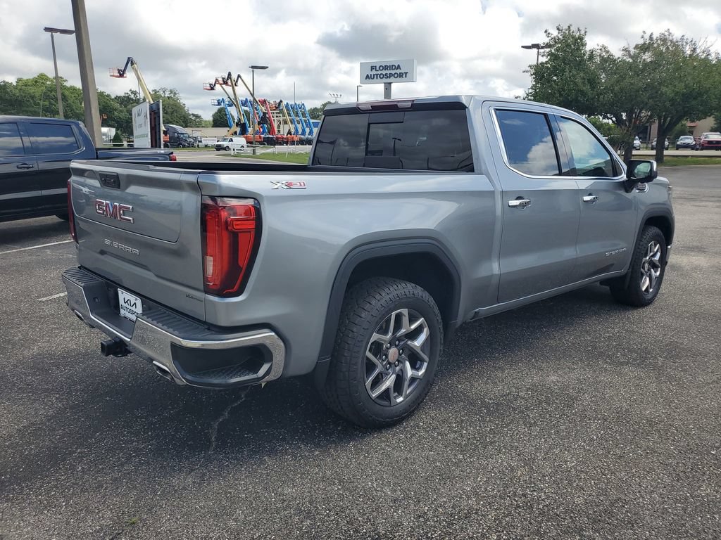 Used 2023 GMC Sierra 1500 SLT w/ SLT Premium Package AWD/4WD image 4