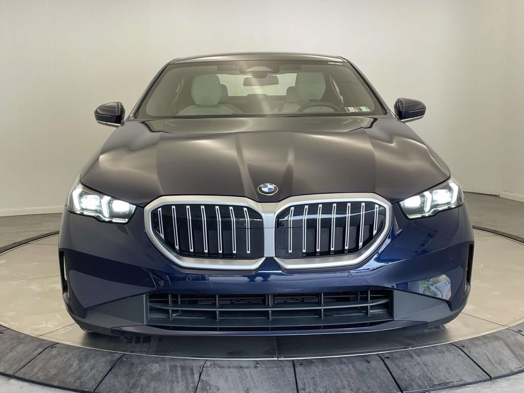 Used 2026 BMW 530i xDrive w/ Premium Package AWD/4WD image 8