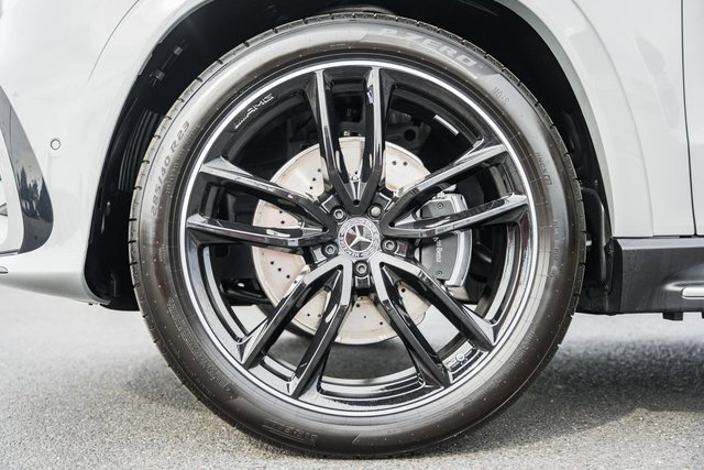 New 2026 Mercedes-Benz GLS 580 4MATIC image 18