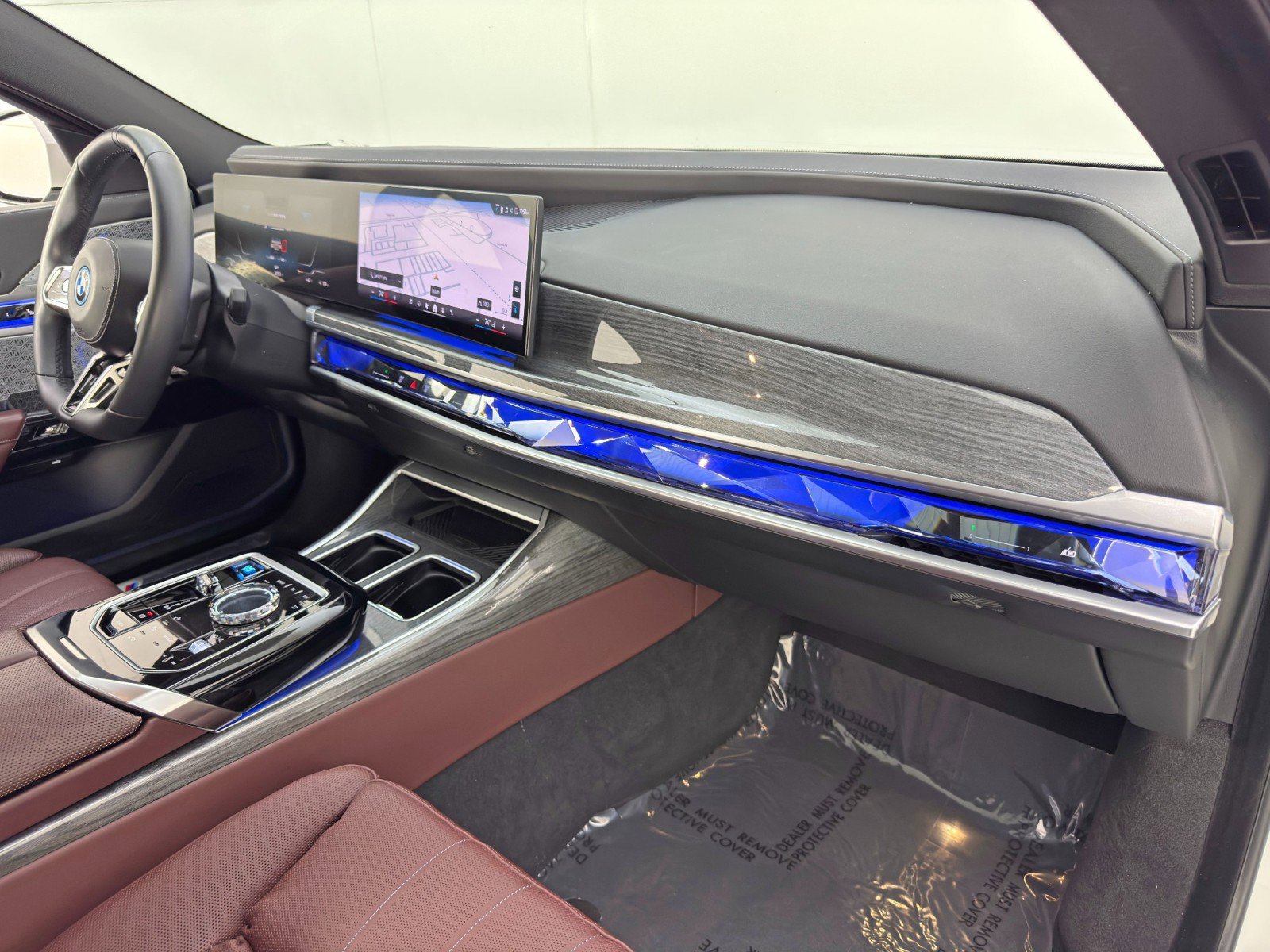 Used 2023 BMW i7 xDrive60 w/ Executive Package 2 image 14