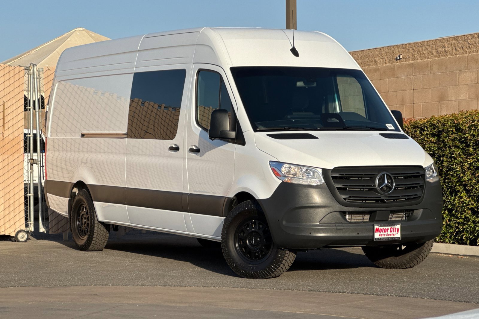 Used 2025 Mercedes-Benz Sprinter 2500 image 2