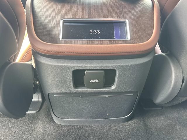 New 2026 Lincoln Navigator L Reserve AWD/4WD image 18