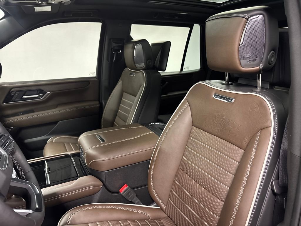 Used 2025 GMC Yukon Denali Ultimate w/ LPO, Floor Liner Package image 27