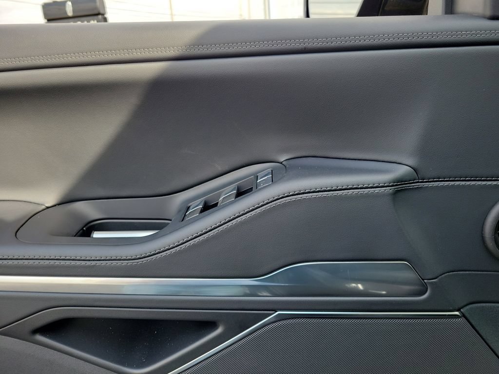 New 2026 Lincoln Navigator L Premier AWD/4WD image 20
